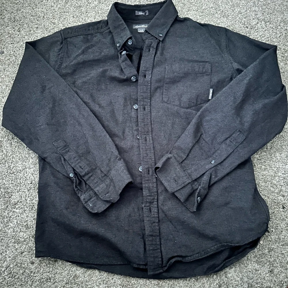 Eddie Bauer Men's Charcoal Button-Down Shirt - Picture 1 of 5